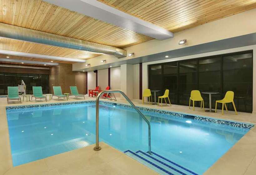 هتل Home2 Suites By Hilton Portland Airport Or