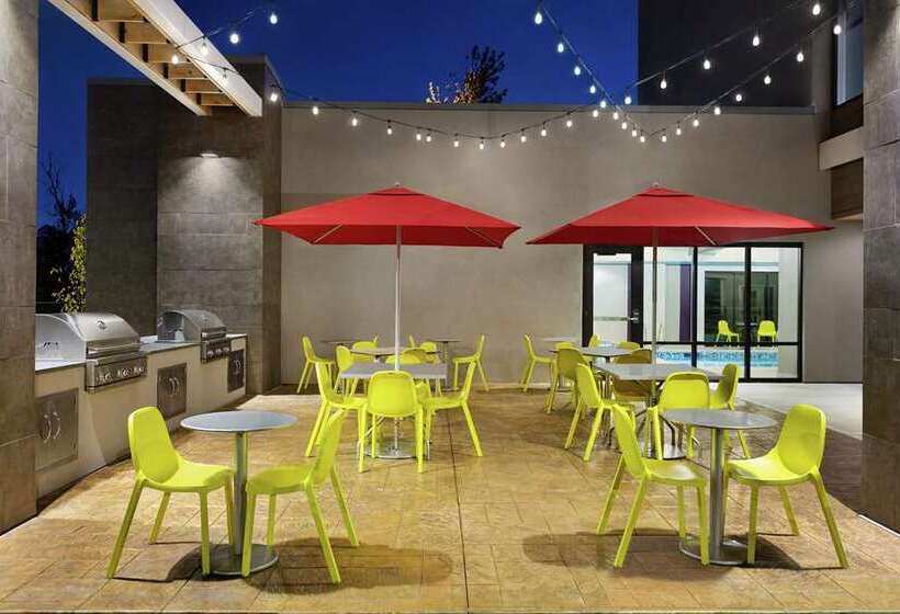 هتل Home2 Suites By Hilton Portland Airport Or