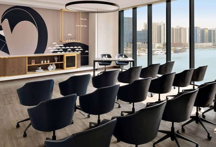 هتل Indigo Dubai Downtown, An Ihg