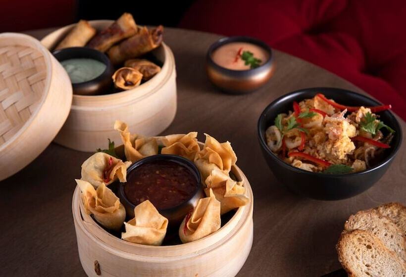 هتل Indigo Dubai Downtown, An Ihg