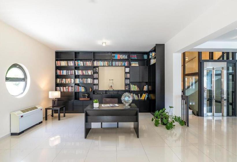 فندق Melia Villa