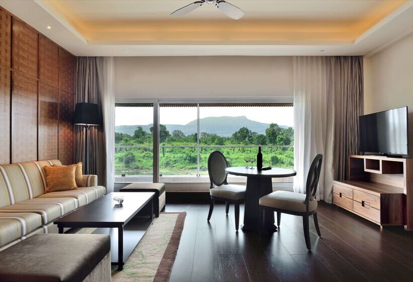 酒店 Radisson Blu Plaza Resort & Convention Centre Karjat