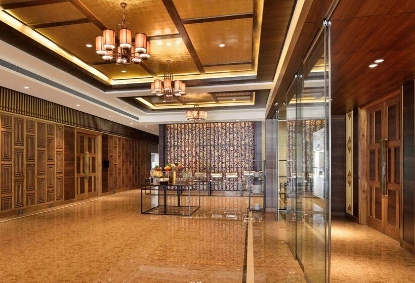 酒店 Radisson Blu Plaza Resort & Convention Centre Karjat