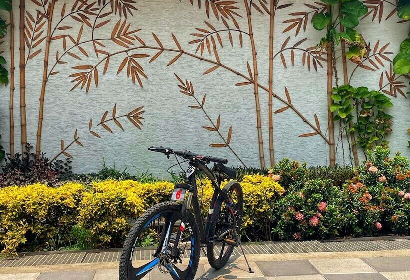 酒店 Radisson Blu Plaza Resort & Convention Centre Karjat