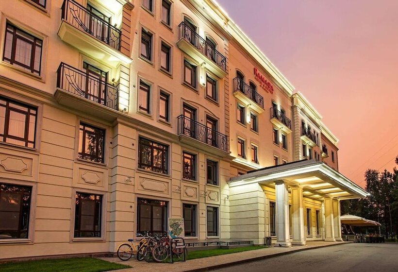 Ramada Hotel & Suites By Wyndham Novosibirsk Zhukovka