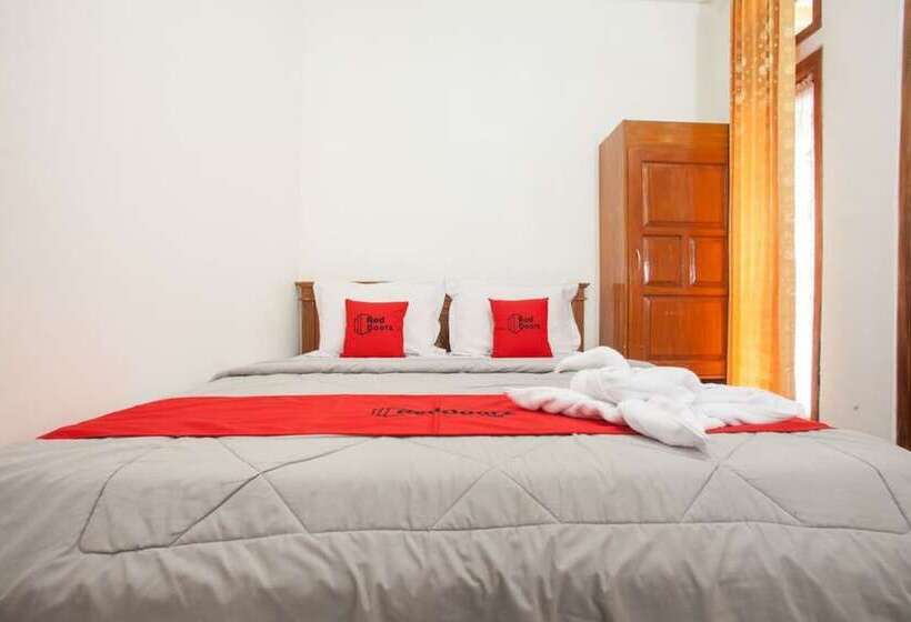 پانسیون Reddoorz @ Bromo Tosari