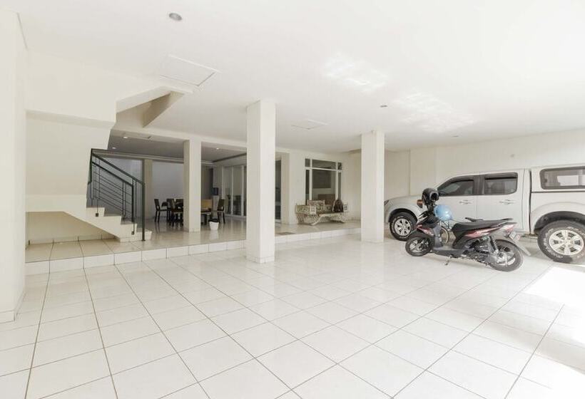 펜션 Reddoorz Near Pancoran