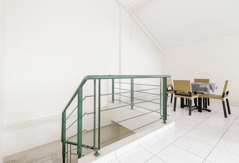 פנסיון Reddoorz Near Pancoran