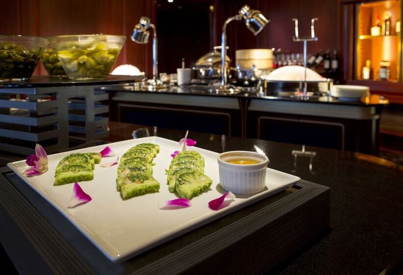 Отель Ana Crowne Plaza Osaka, An Ihg