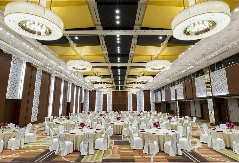 Отель Ana Crowne Plaza Osaka, An Ihg