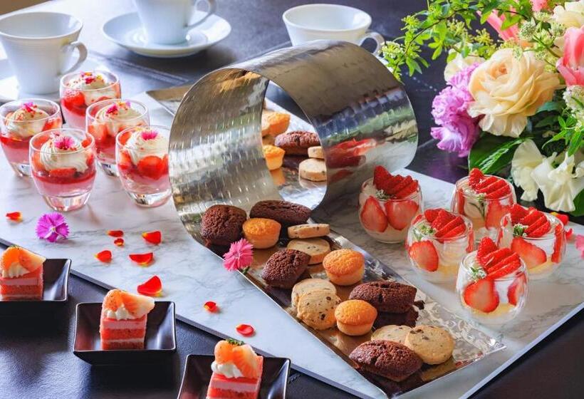 Отель Ana Crowne Plaza Osaka, An Ihg