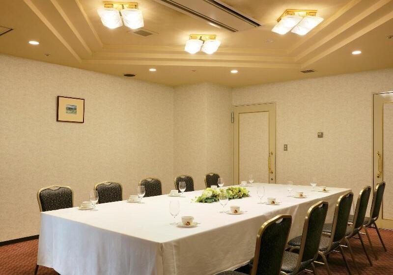 Отель Crown Palais Hamamatsu