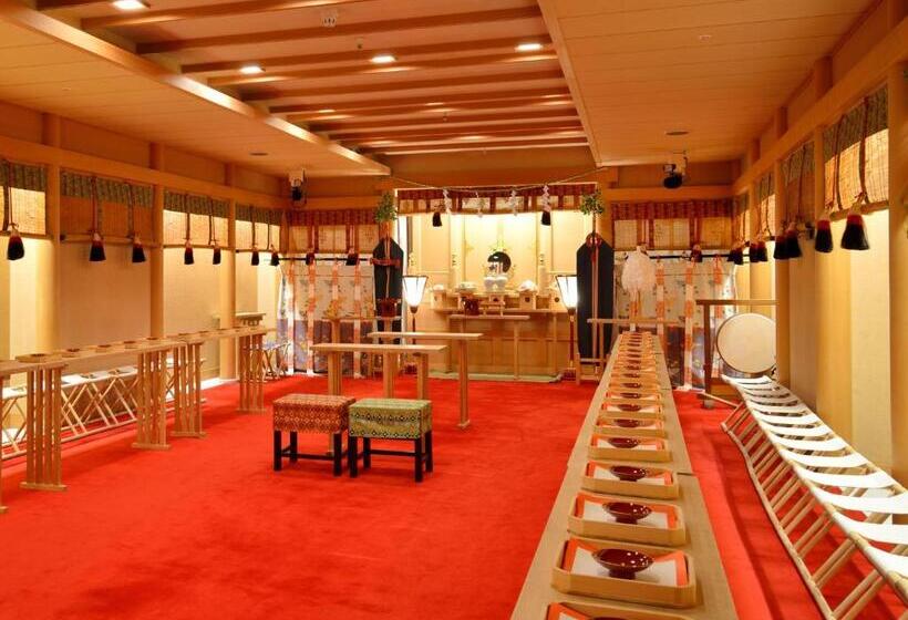 Отель Crown Palais Hamamatsu