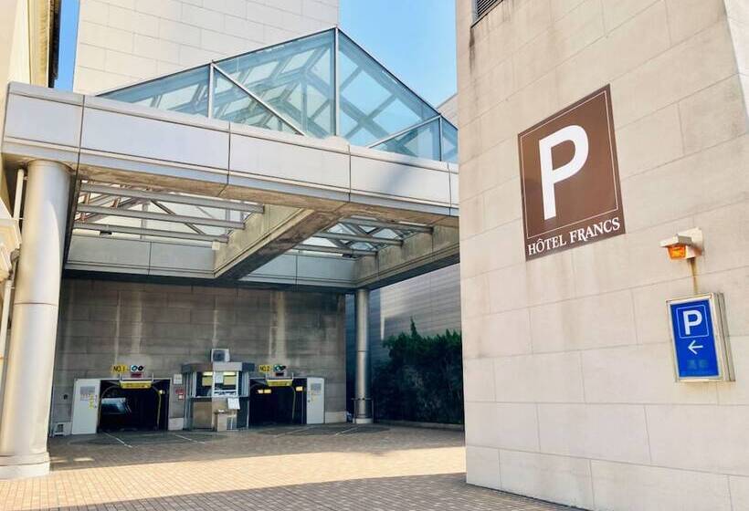 Отель Francs