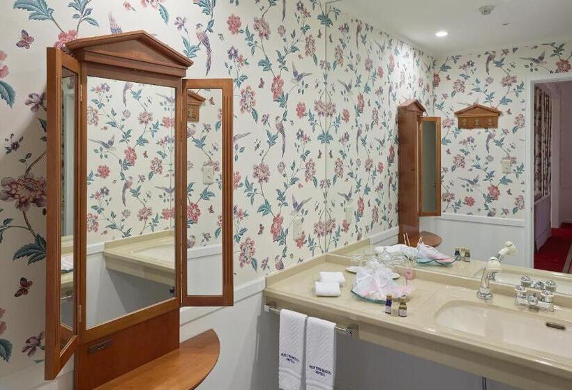 هتل Amsterdam Huis Ten Bosch