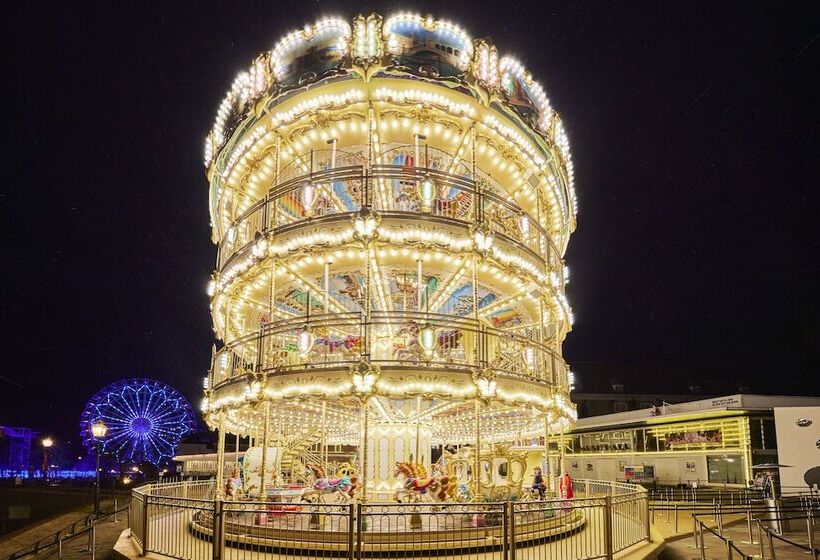 هتل Amsterdam Huis Ten Bosch