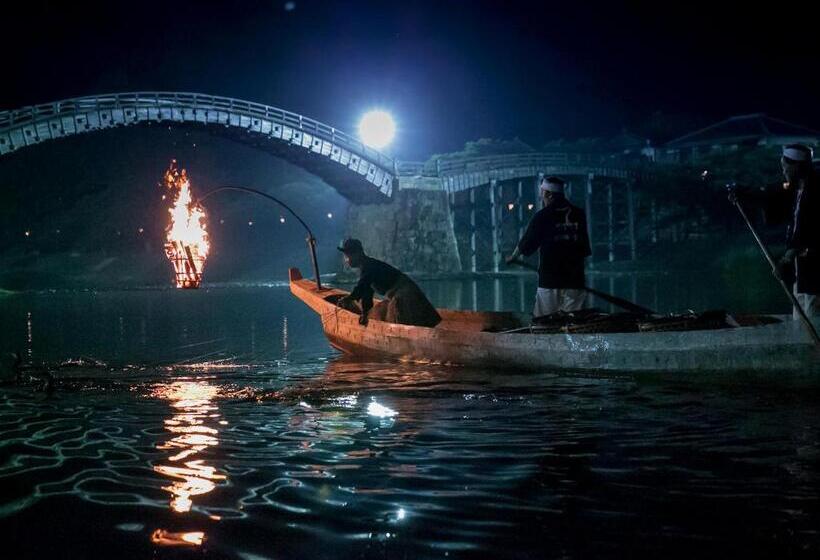 בית מלון כפרי Iwakuni Kokusai Kanko