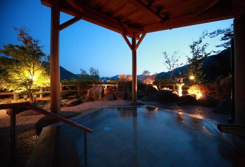 בית מלון כפרי Iwakuni Kokusai Kanko