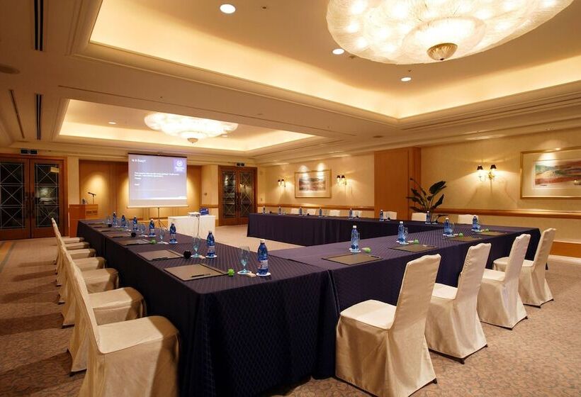 Kobe Bay Sheraton Hotel & Towers