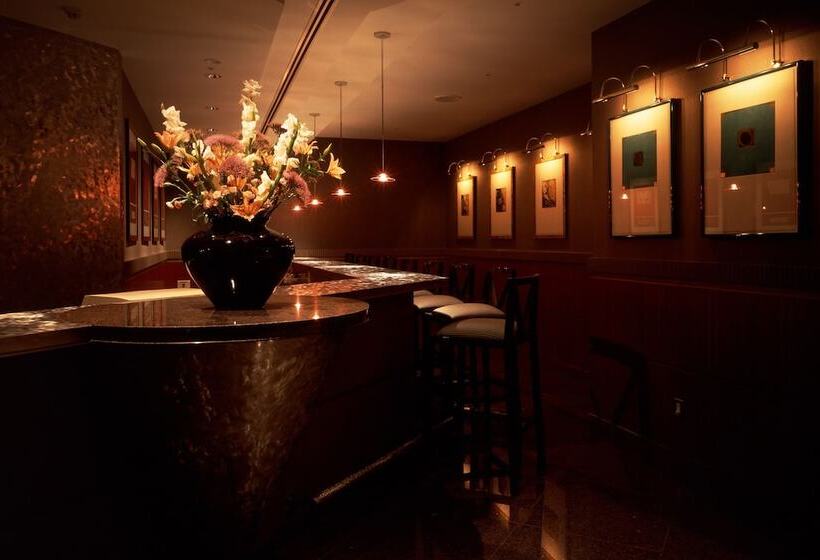 Kobe Bay Sheraton Hotel & Towers