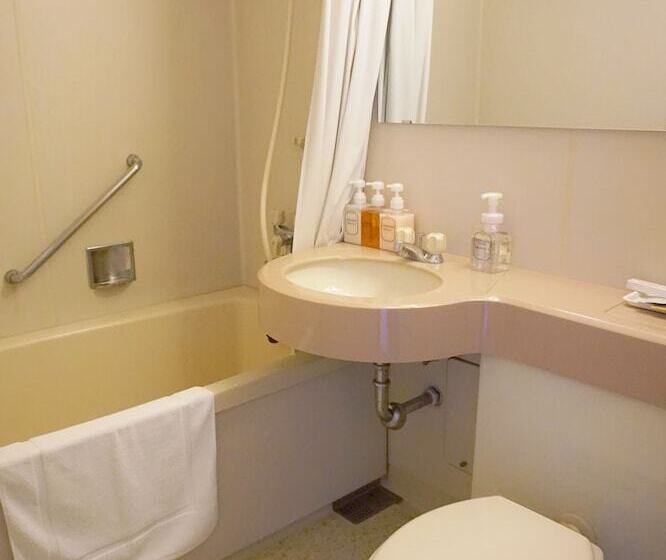 בית מלון כפרי New  Yokosuka