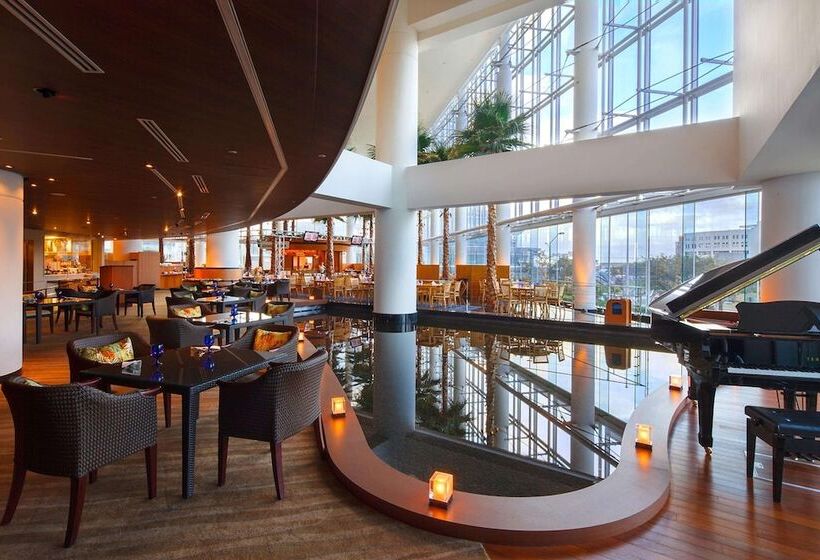 The Yokohama Bay Hotel Tokyu