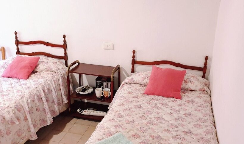 مسافرخانه Casa Margarita