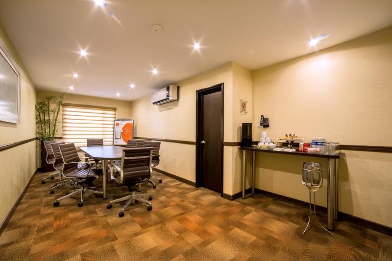 호텔 Araiza Hermosillo