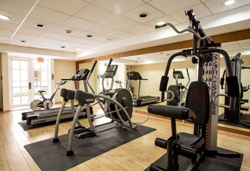 בית מלון כפרי Best Western Plus Monterrey Colon