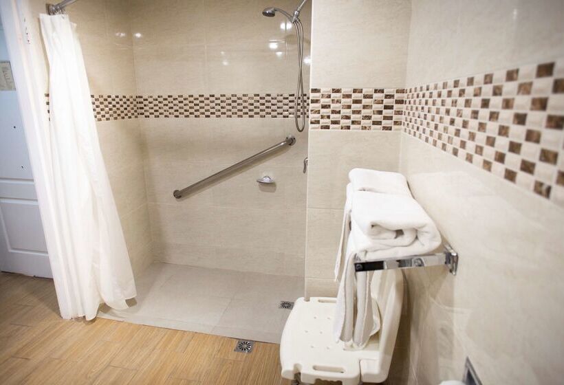 בית מלון כפרי Best Western Plus Monterrey Colon