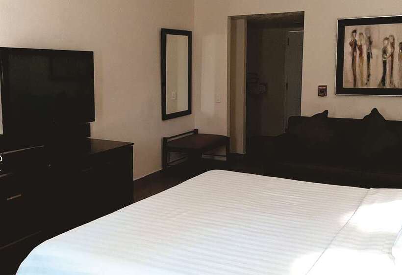 בית מלון כפרי Best Western Plus Monterrey Colon