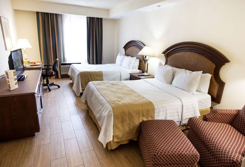 בית מלון כפרי Best Western Plus Monterrey Colon