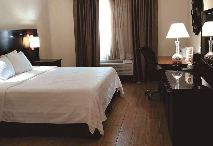 בית מלון כפרי Best Western Plus Monterrey Colon