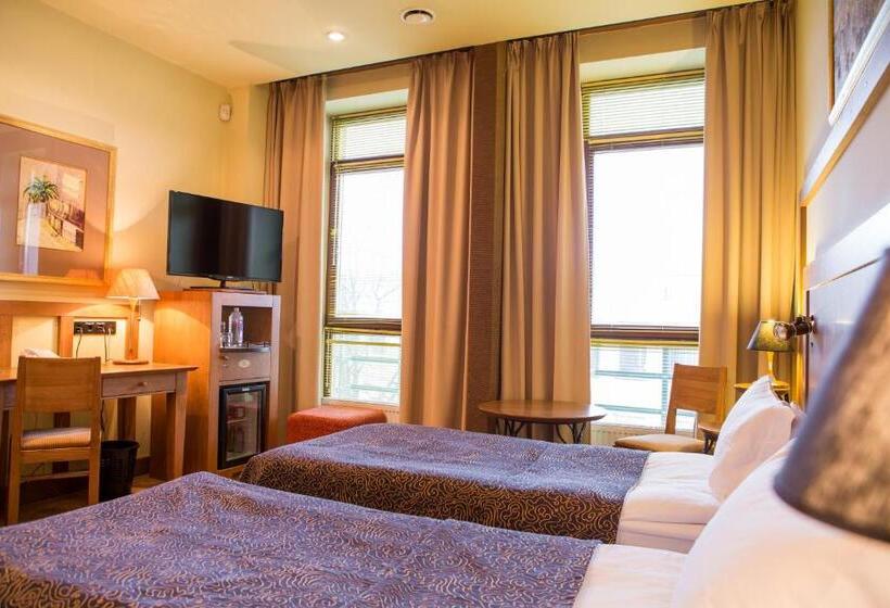 هتل Best Western Santakos