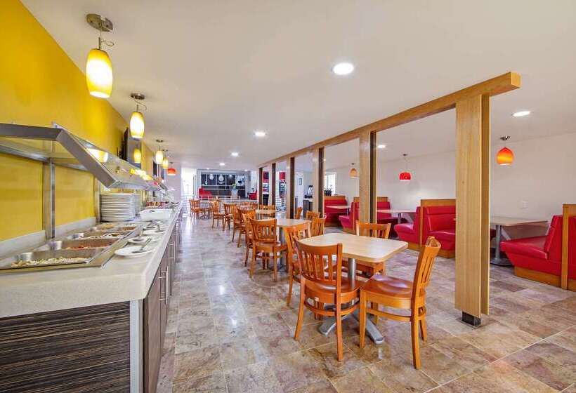 Отель Comfort Inn Queretaro