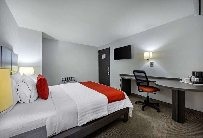 Отель Comfort Inn Queretaro