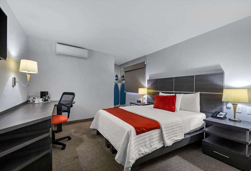 Отель Comfort Inn Queretaro