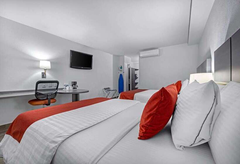 Отель Comfort Inn Queretaro