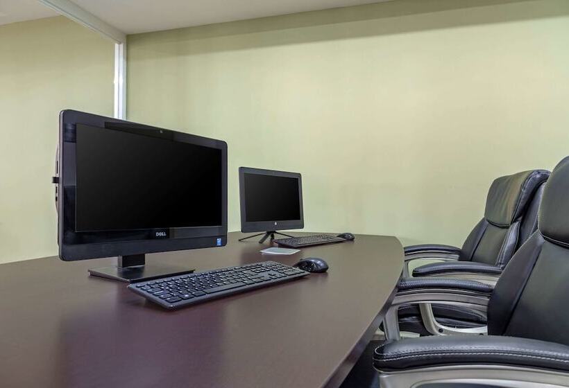 Отель Comfort Inn Queretaro