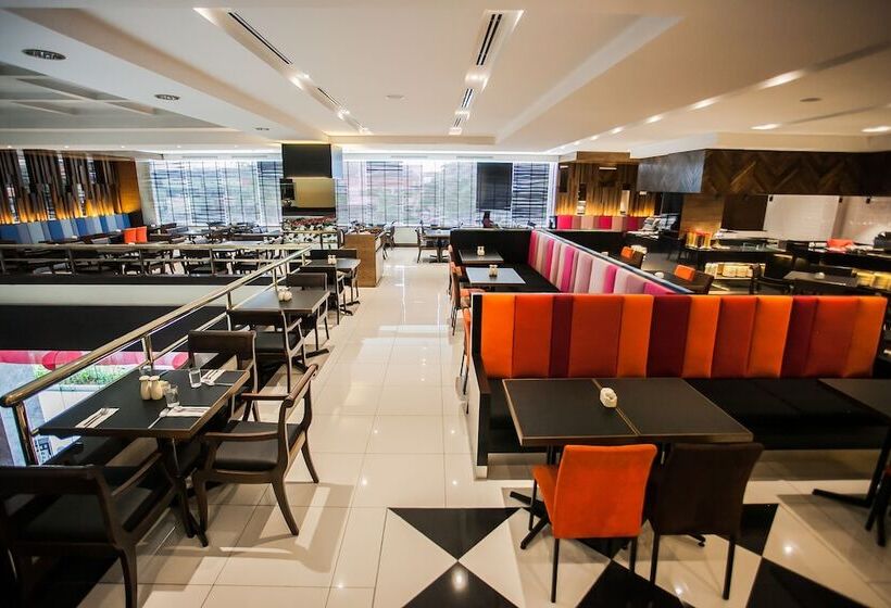 Отель Crystal Crown