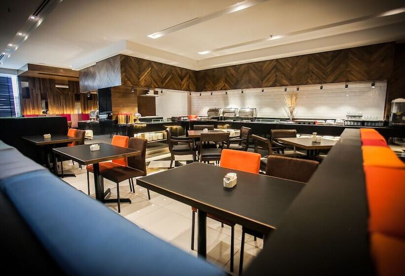 Отель Crystal Crown