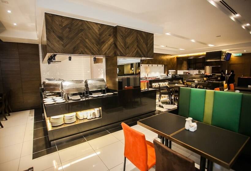 Отель Crystal Crown