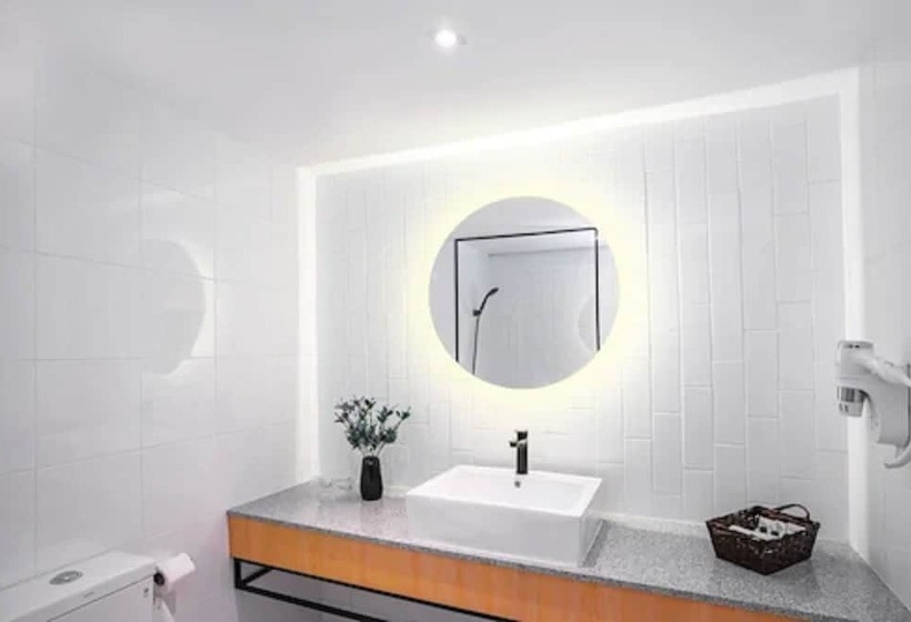 Отель Crystal Crown