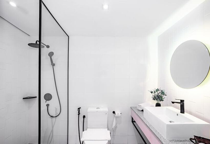 Отель Crystal Crown