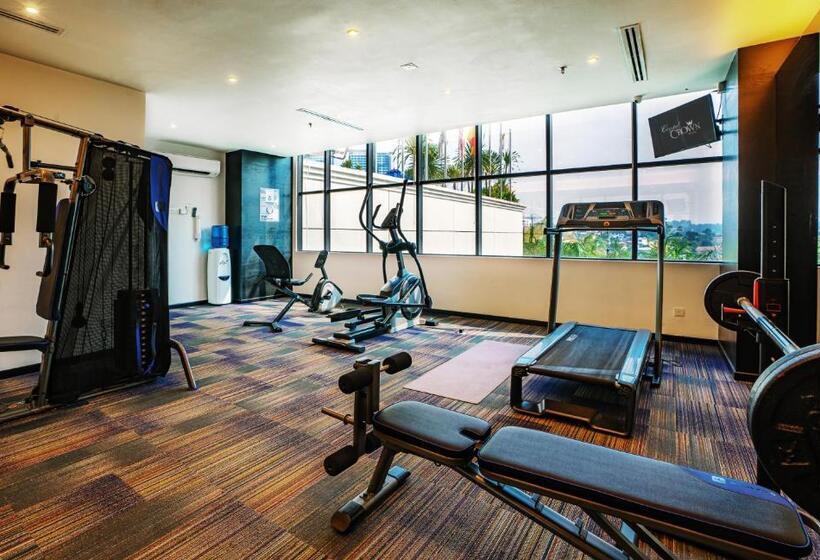 Crystal Crown Hotel Petaling Jaya