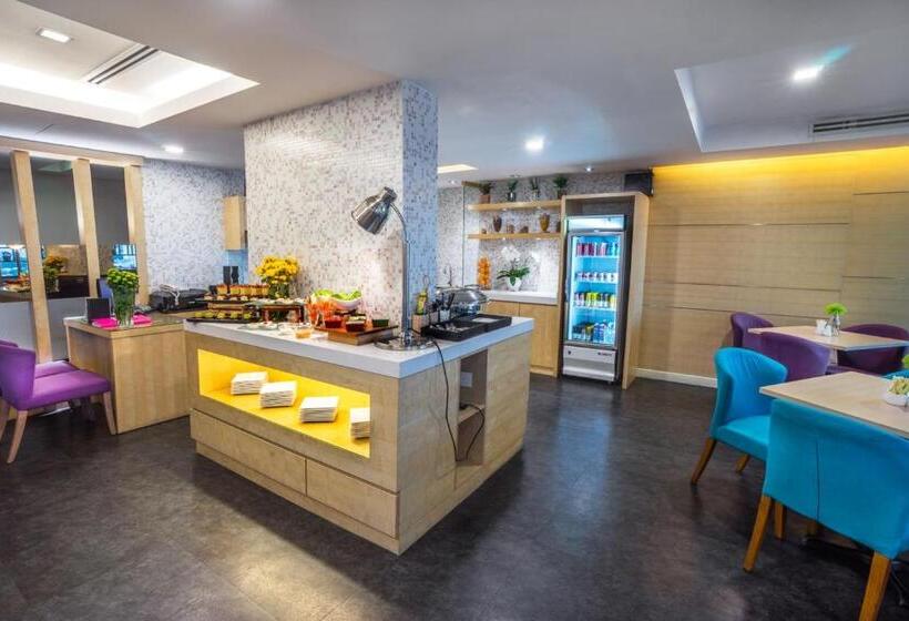 Crystal Crown Hotel Petaling Jaya