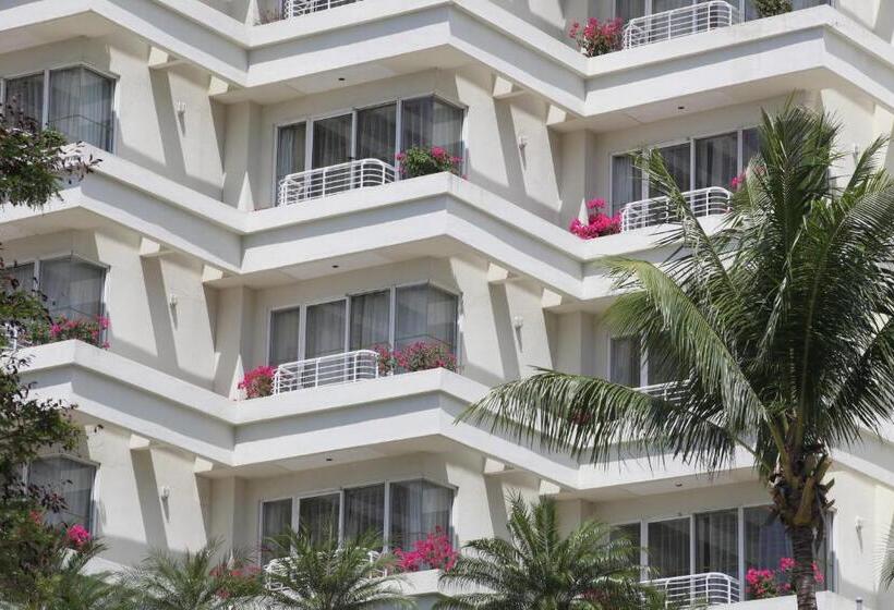 Отель Dorsett Grand Labuan