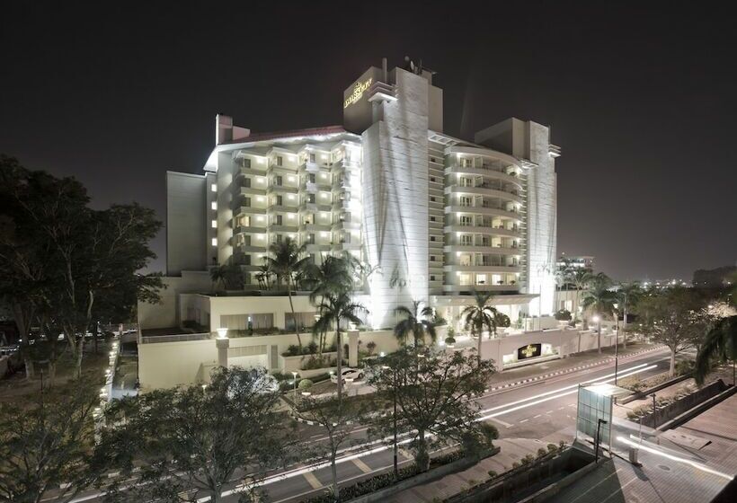 Отель Dorsett Grand Labuan