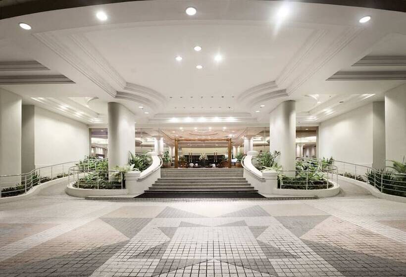 Отель Dorsett Grand Labuan