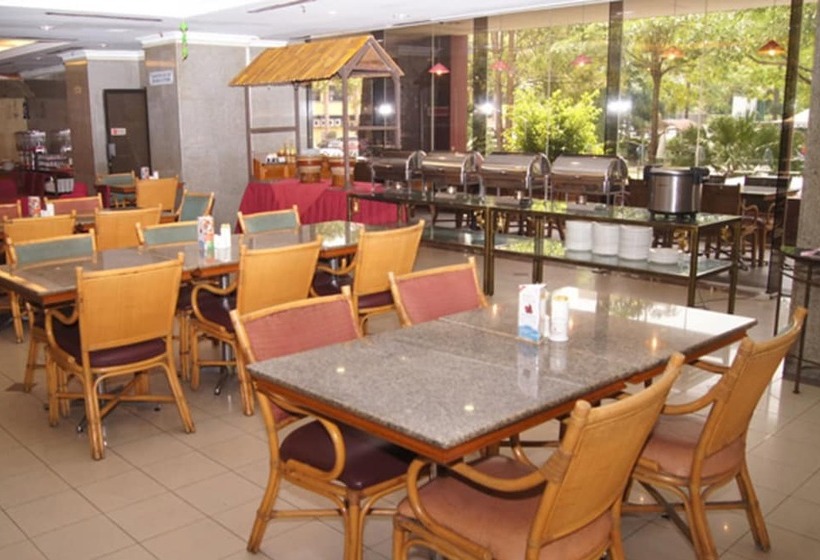 호텔 Grand Continental Kuantan